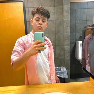 Meet your Posher, Luis fernando